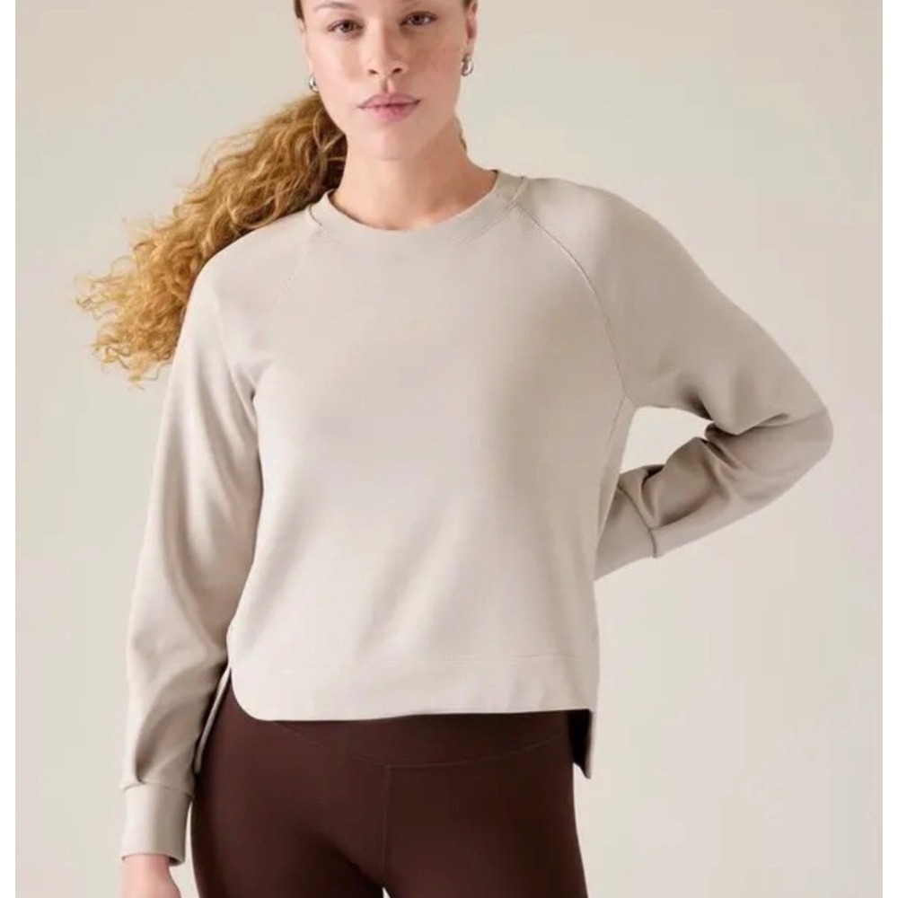 Athleta Coaster Luxe Sweatshirt‎ XL Beige Tan Crewneck Pullover High Low Hem